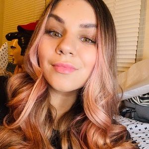 Meet your Posher, Hallelynn